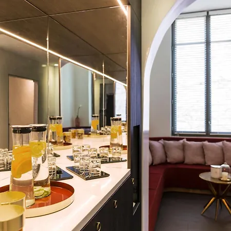 Carlton - Mgallery Collection